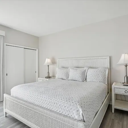 513 Barrington Court-3